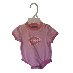 NHL 0-6‎ Months Canadian hockey onesie